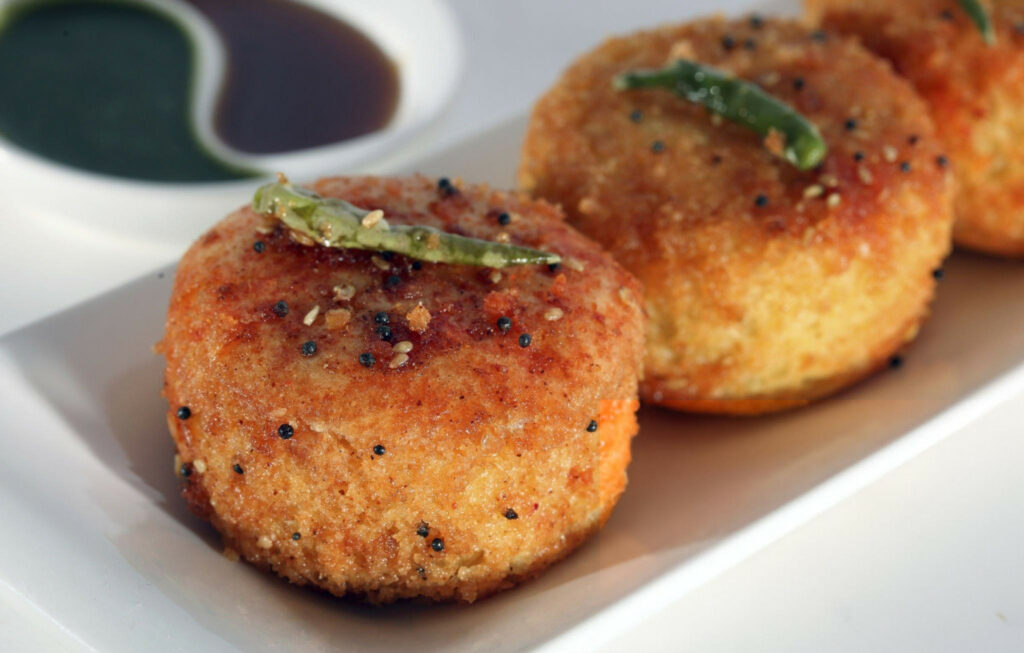 Gujarati Rava Handvo Recipe